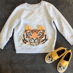 Old Navy Boy Tiger sweater size 5t